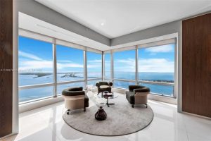 Complejo de apartamentos de lujo en venta en Miami, Florida Estados Unidos (18)