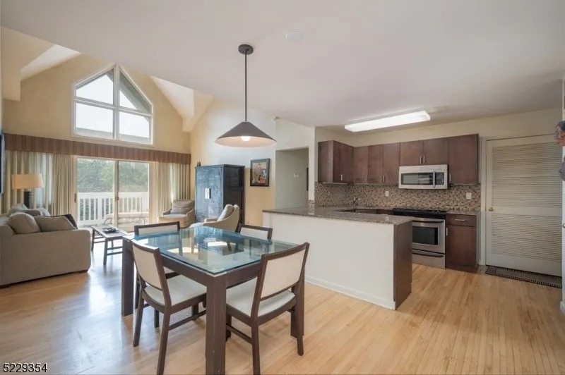 Casa en Venta en 20 House Rd, Morris Twp, NJ 07960 (12)
