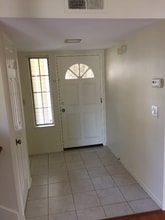 Casa en Renta 9105 bruce ave riverside ca building photo (5)