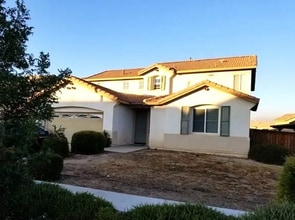 Casa en Renta para Compartir 13816 grant way hesperia ca foto principal (5)