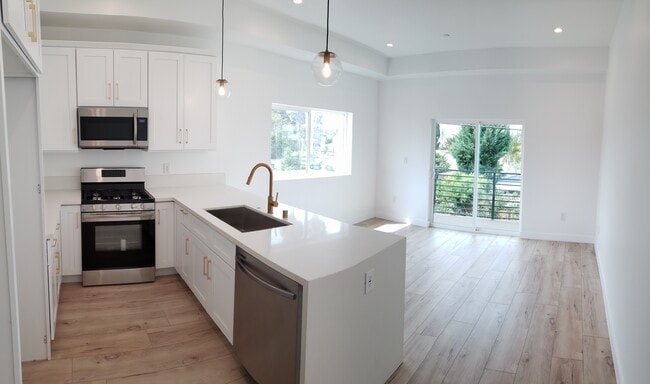 3425 edgehill dr los angeles ca kitchen overlooking dining room
