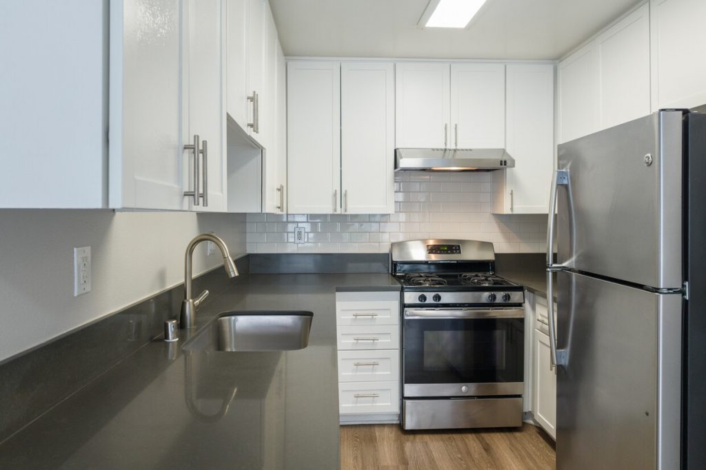 Departamentos en Renta en 1625 W Pacific Coast Hwy, Wilmington, California CA 90744 (3)