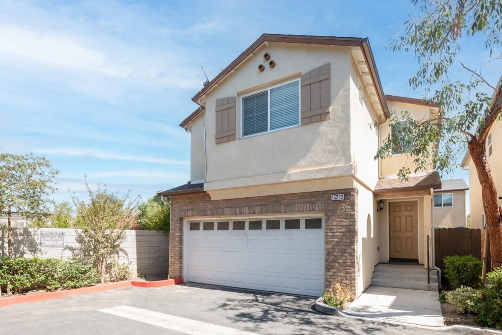 burnet homes north hills ca foto del edificio (3)