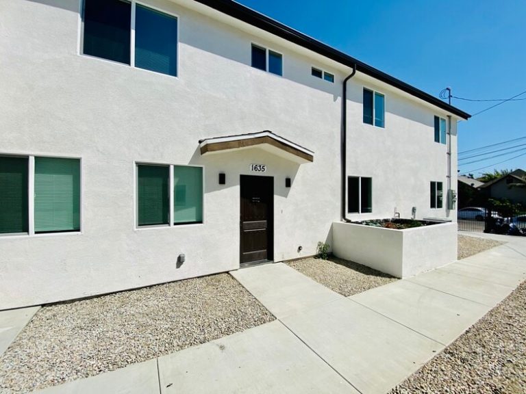 Casa en Renta 1635 E 33rd St Los Angeles, CA 90011 Southeast Los Angeles