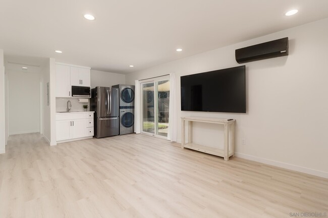 Casa en Renta Alquiler en California San Diego East 5147 Ewing St 4