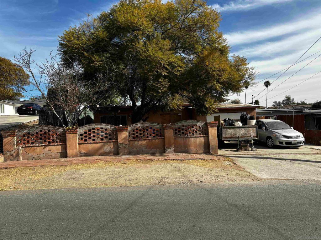 Casa en Renta Alquiler en California San Diego Spring Valley La Presa 2610 Helix St 3