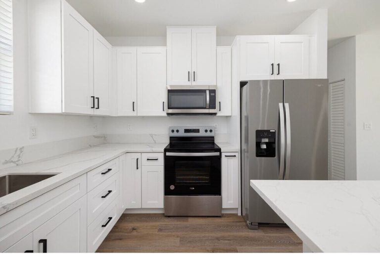 Casas en Renta en California San Diego County 137 W Olive Dr