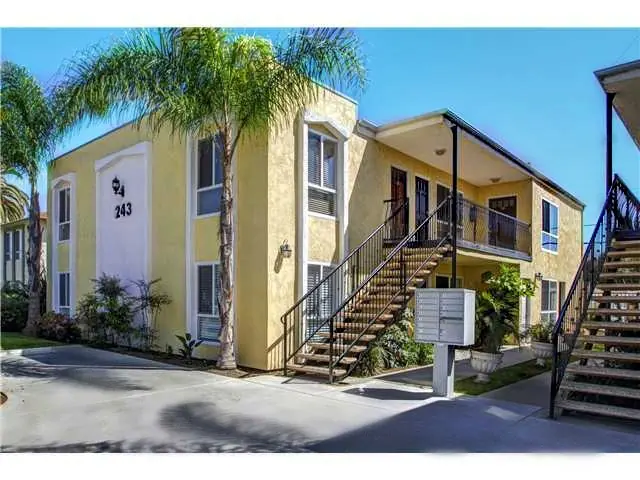 fully-furnished-coastal-condo-imperial-beach-ca-foto-principal