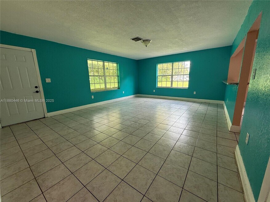1243-ne-113th-terrace-miami-fl-foto-principal