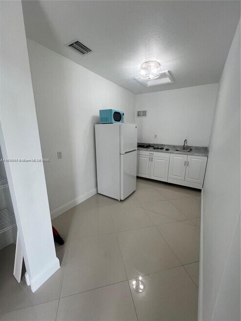 14813-sw-171st-terrace-miami-fl-foto-del-edificio