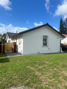 14813-sw-171st-terrace-miami-fl-foto-principal