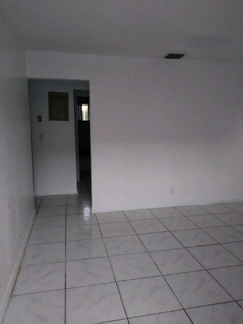 1748-nw-31st-st-miami-fl-foto-del-edificio