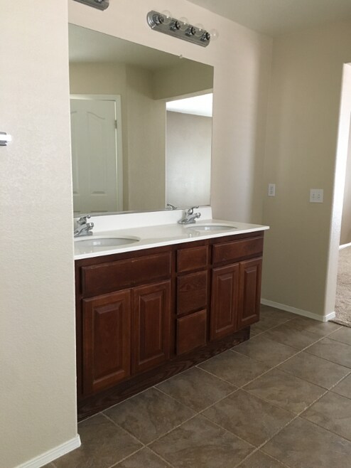 31689-pompei-ln-winchester-ca-foto-principal