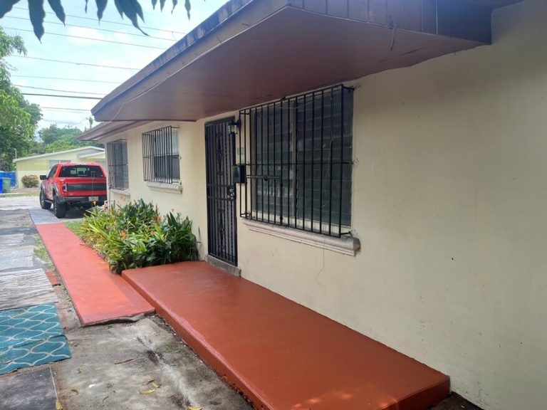 Casa en RENTA Florida Miami/Dade County Miami Liberty City 4521-4523 NW 13th Ave