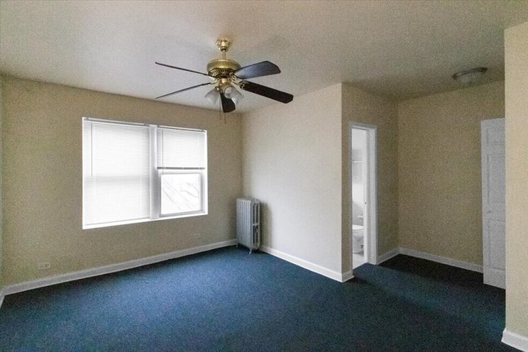 Casa en RENTA en Illinois Cook County Chicago South Shore 7827 S South Shore Dr