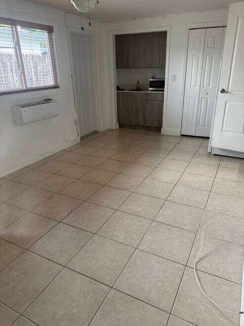 8425-sw-44th-st-miami-fl-foto-principal