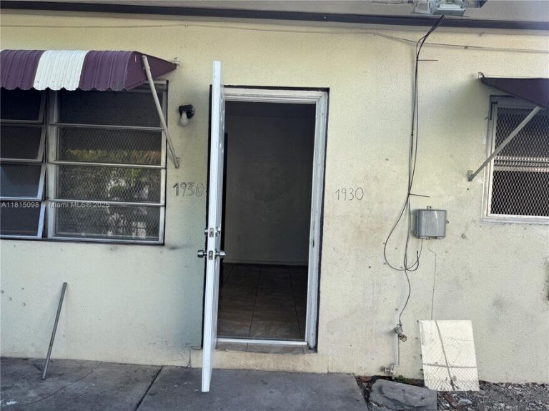 Casa en rENTA en Florida Miami/Dade County Miami Liberty City 1930 NW 52nd St