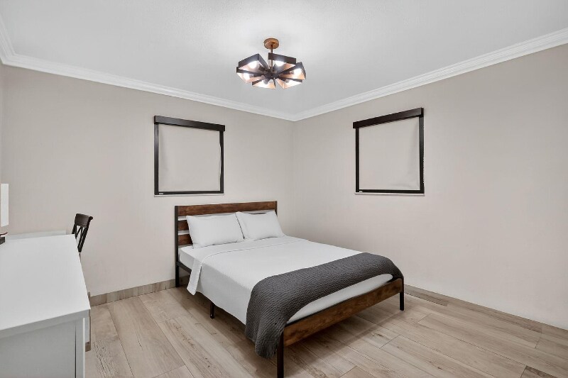 2061-nw-27th-st-miami-fl-foto-principal
