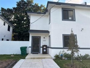 2730-nw-44th-st-miami-fl-foto-principal