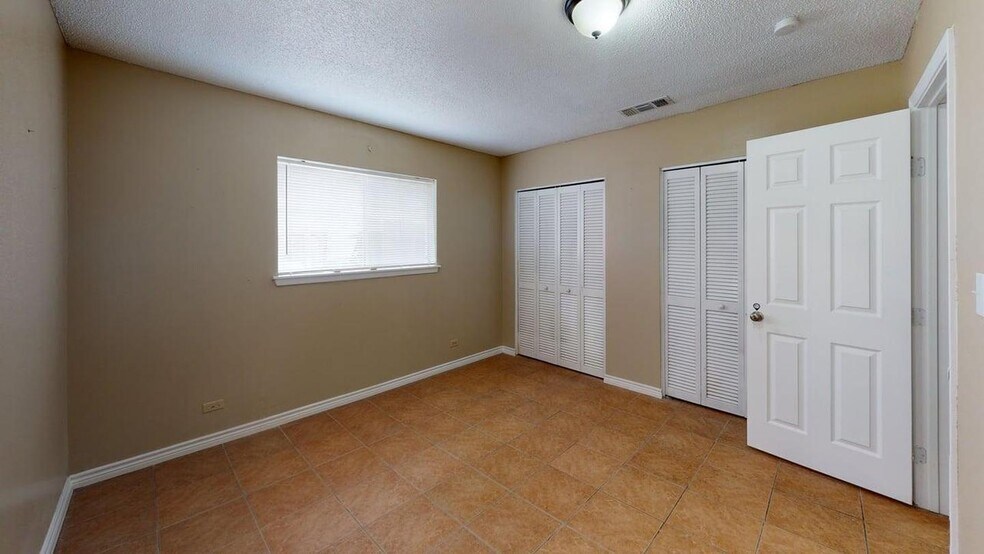 3127-war-arrow-dr-san-antonio-tx-foto-del-edificio