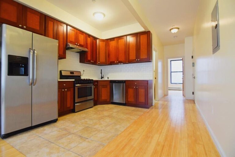 Casa en RENTA en New York Kings County Brooklyn Crown Heights 1437 Pacific St