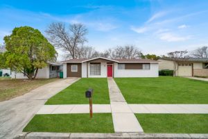 Real Estate Category 14 313-deborah-dr-converse-tx-foto-del-edificio