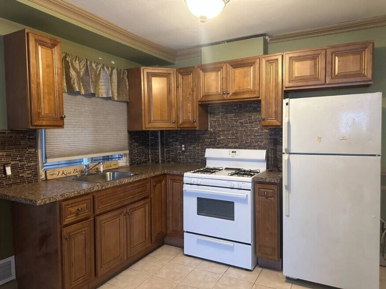 Casa en RENTA en New York Richmond County Staten Island Great Kills 443 Ridgewood Ave