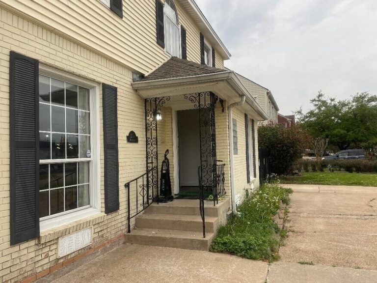 Casas Texas Harris County Houston University Place 2215 Dorrington St