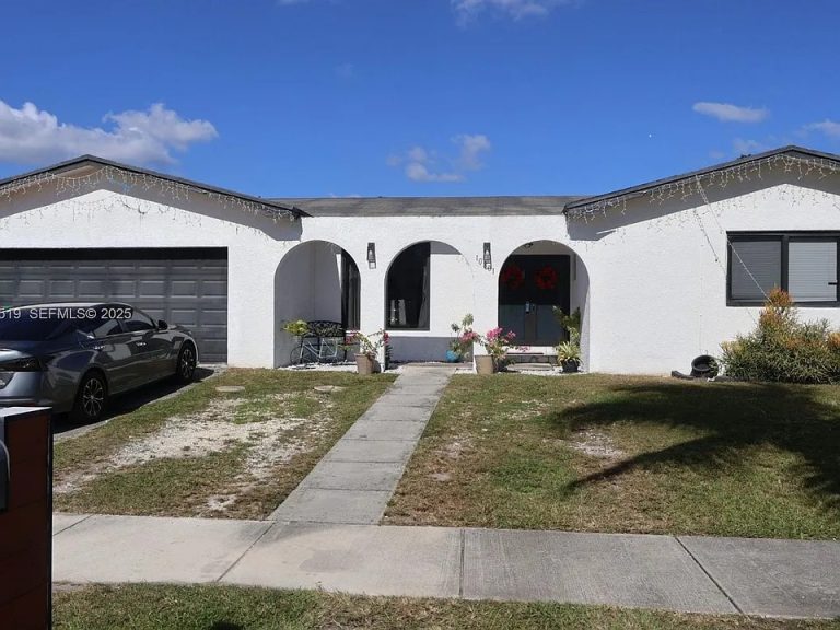 Home For Sale Miami Florida USA (Casa en Venta Miami)