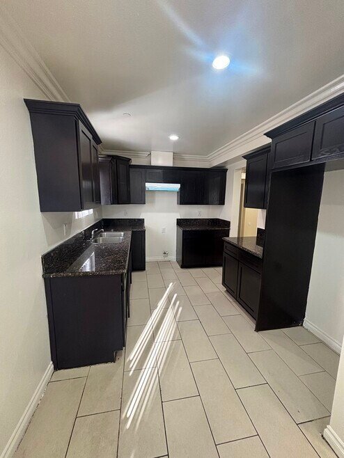 156-e-67th-st-los-angeles-ca-foto-del-edificio