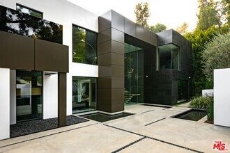 imgi_135_1231-lago-vista-dr-beverly-hills-ca-foto-del-edificio