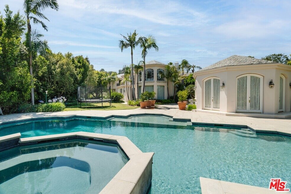 imgi_28_24-beverly-park-terrace-beverly-hills-ca-foto-del-edificio