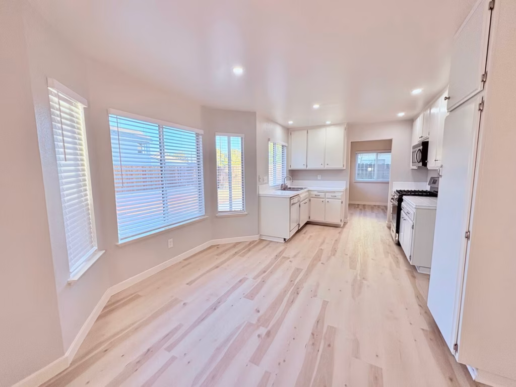 3515-w-avenue-j4-lancaster-ca-cocina
