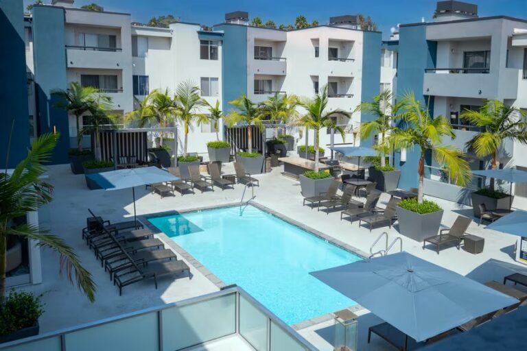 Crescent at West Hollywood 1274 N Crescent Heights Blvd, West Hollywood, CA 90046