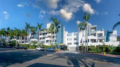 imgi_8_crescent-at-west-hollywood-west-hollywood-ca-foto-del-edificio