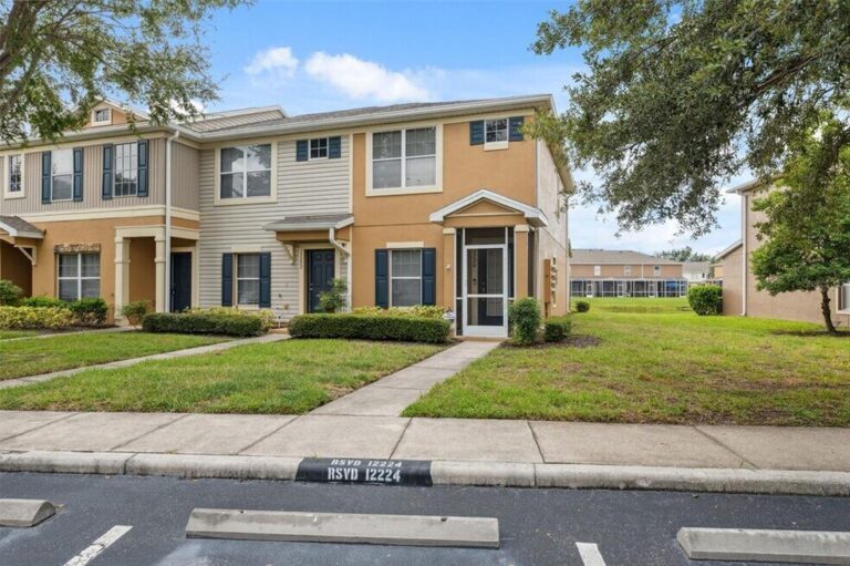 CASA EN RENTA, Casas adosadas Florida Hillsborough County Riverview $2,375 / Mes 12224 Foxmoor Peak Dr, Riverview, FL 33579