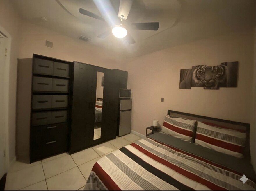 900-ne-85th-st-miami-fl-foto-del-edificio