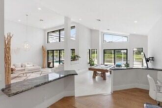 isle-brook-ct-wellington-fl-building-photo-12