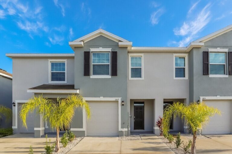 CASAS en RENTA, Casa en Florida Hillsborough County Riverview $2,399 / Mes 11817 Mountain Retreat Ln, Riverview, FL 33579