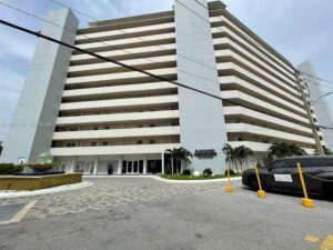ne-18th-st-unidad-ph-5-miami-fl-building-photo-6