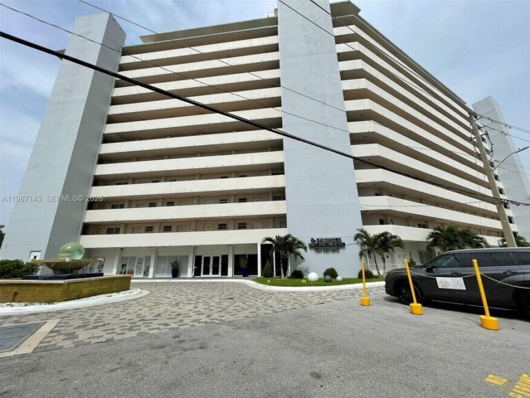 RENTA, HABITACIONES, STUDIO, Condominios Florida Miami/Dade County North Bay Village North Bay Island $700 / Mes 7904 West Dr Unidad 215, North Bay Village, FL 33141