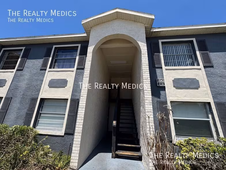 2543-n-alafaya-trail-orlando-fl-foto-principal