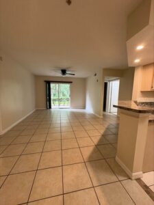 738-crest-pines-dr-orlando-fl-sala-de-estar