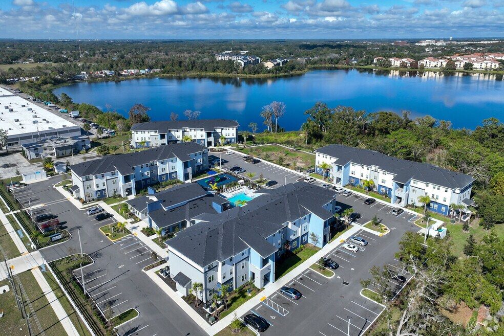 ekos-at-lake-shadow-orlando-fl-areo
