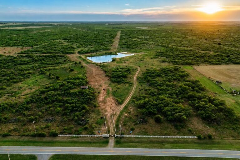 11 acres Clay County | $5,500 de enganche | $1,188/mes | 10 min de Wichita Falls