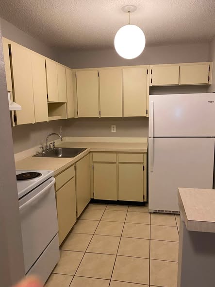 For rent in Fox Chase Palm Harbor $1475 a month
